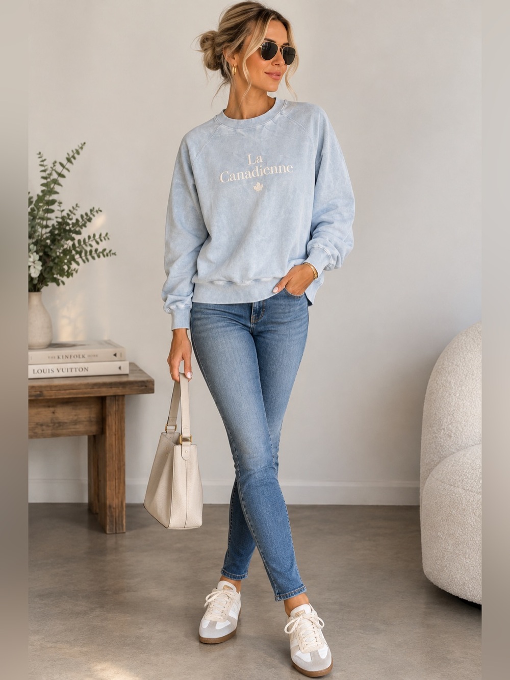 🩵🩵🩵Province of Canada La Canadienne Light Blue Crewneck Sweatshirt